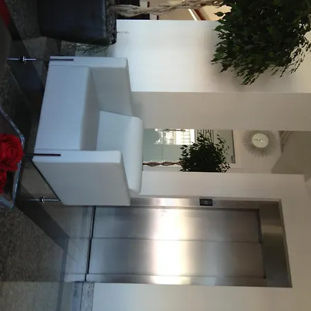 Adelma הוזנאיו