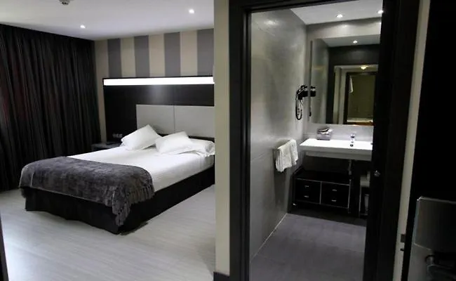 Adelma הוזנאיו